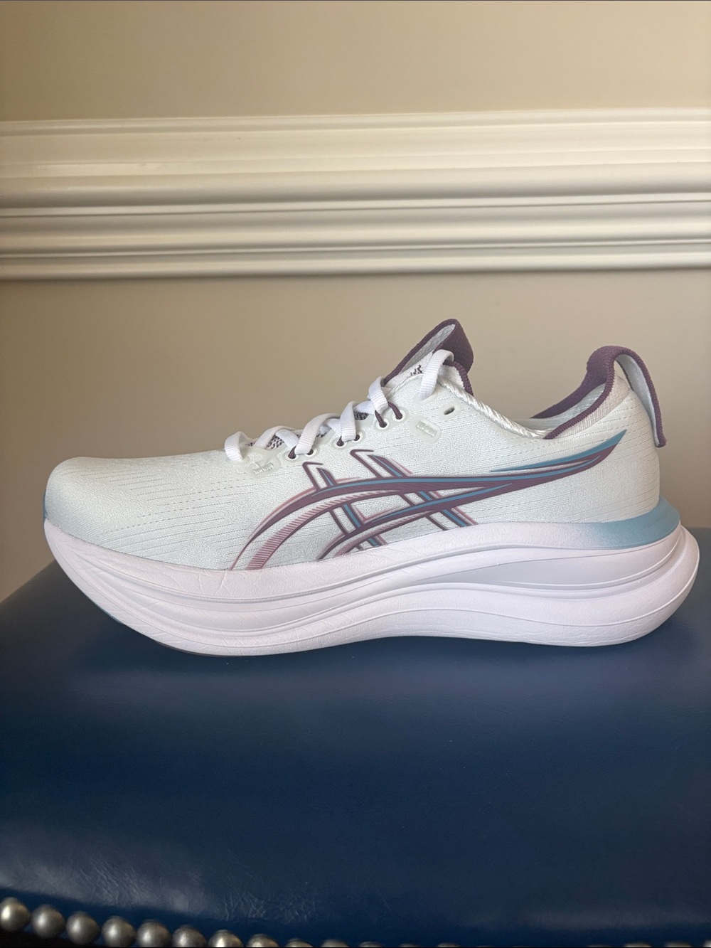 ASICS Gel Nimbus 28, Women’s 9 Wide - Picture 4 of 11